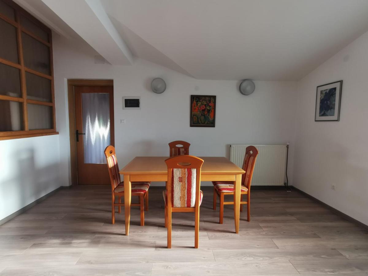 Apartment Divina