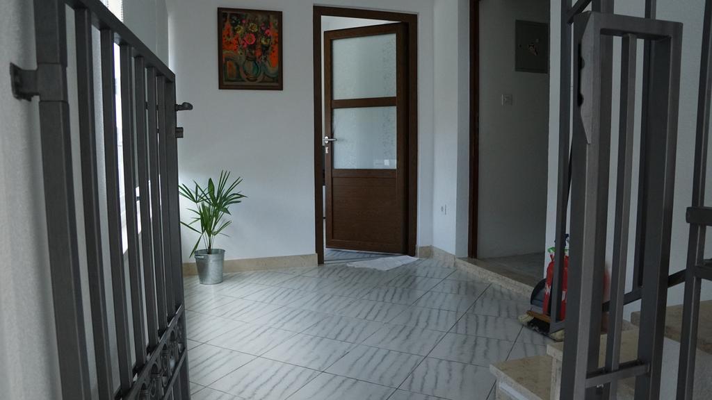 Apartment Divina *